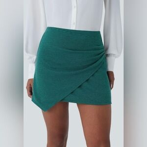 HALARA High Waisted Asymmetric Ruched 2-in-1 Houndstooth Mini Work Skirt
